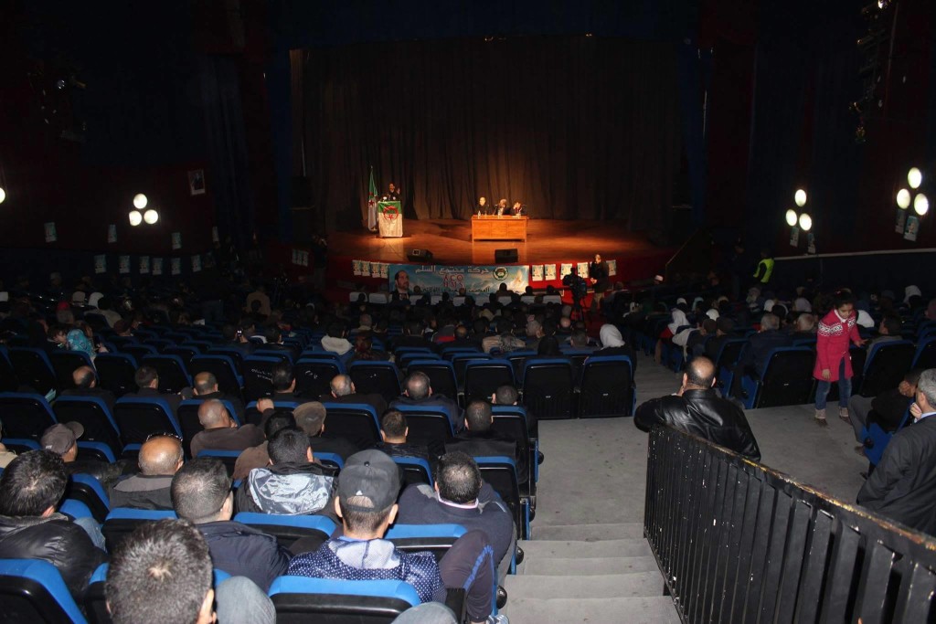 رئيس الحركة ينشط تجمع شعبي بتيزي وزو